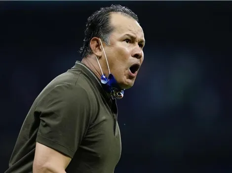 "Es un cobarde": hinchas critican a Juan Reynoso tras empate de Cruz Azul