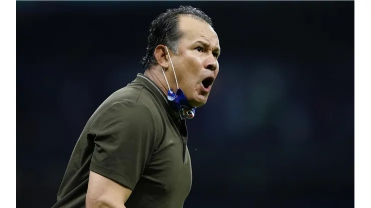 Pese a que Cruz Azul cerrará de local y solo necesita ganar, los hinchas no perdonaron a Reynoso.