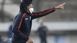 "Es un error imperdonable, de una persona inepto": Comizzo va en contra su propio club tras quita de punto