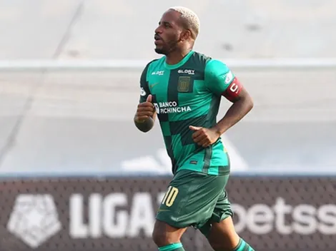 ¡Estaba solo! Jefferson Farfán perdió la más clara de Alianza Lima