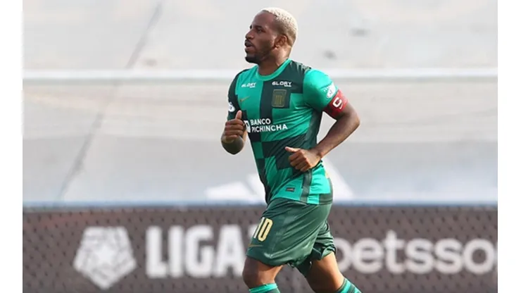 Jefferson Farfán tuvo la más ocasión de gol más clara para Alianza Lima.