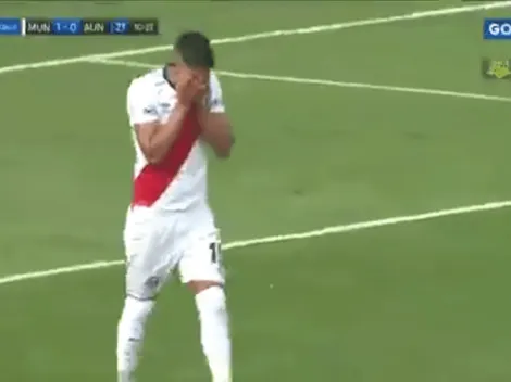 Era más fácil meterlas: Alexis Cossio se falló dos goles insólitos debajo del arco
