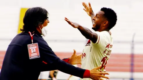 Alberto Quintero anotó doblete para el triunfo de Universitario.