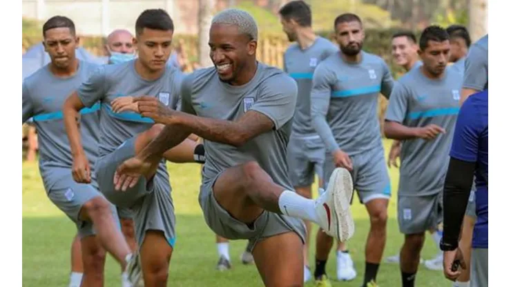El más grande lejos: Alianza Lima supera en sponsors a Universitario y Sporting Cristal