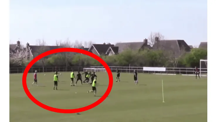 Le metió chocolate: Rodrigo Vilca volvió a entrenar en Newcastle y ya rompe cinturas