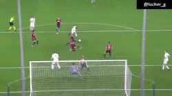 Gianluca Lapadula metió una pepaza con la pierna izquierda.