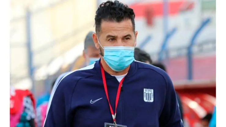 Daniel Ahmed fue el técnico que vio descender a Alianza en cancha.