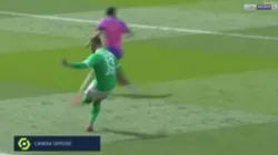 Miguel Trauco juega por izquierda en el fútbol francés.