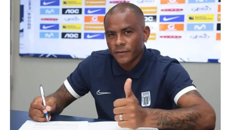 Wilmer Aguirre regresó para esta temporada a Alianza Lima.