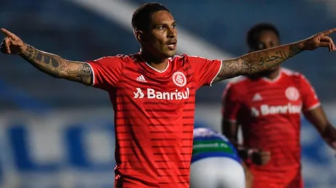 Paolo Guerrero se tuvo que operar los ligamentos el año pasado.