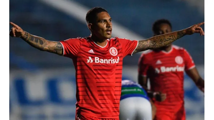 Paolo Guerrero se tuvo que operar los ligamentos el año pasado.
