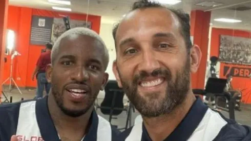 Jefferson Farfán y Hernán Barcos son atacantes de Alianza Lima.