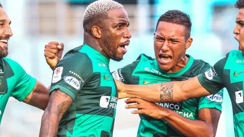 Jefferson Farfán le dio el triunfo a Alianza Lima en los últimos minutos.