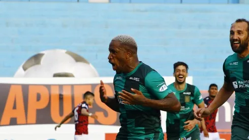 Jefferson Farfán firmó por Alianza después del fallo del TAS.