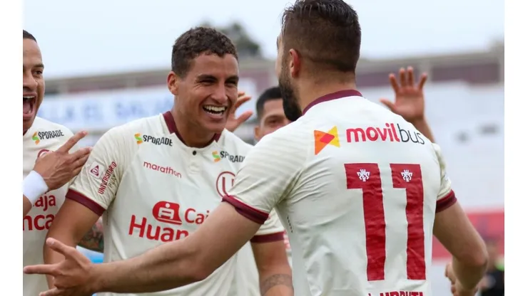 Universitario clasificó a la Copa Libertadores como subcampeón del fútbol peruano.