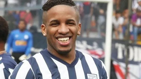 Alianza Lima volvió a primera división después de descender en cancha.