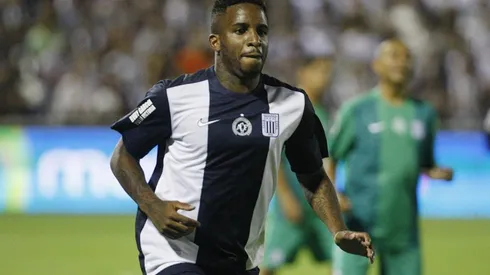 Delantero vuelve a Alianza Lima luego de 17 años.