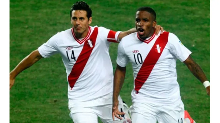Ambos jugaron juntos en la selección peruana.