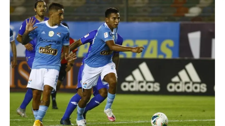 Dos de los cuatro goles lo hizo Martín Távara, jugador formado en Sporting Cristal.