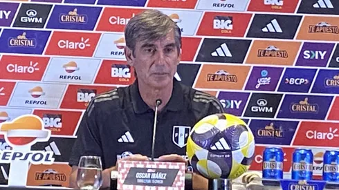 Óscar Ibáñez, entrenador interino de Perú.