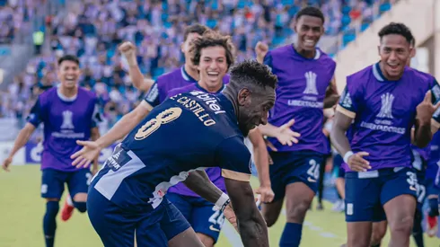 Eryc Castillo celebrando gol ante Deportes Iquique.