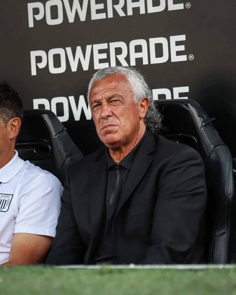 Néstor Gorosito dirigiendo a Alianza Lima. (Foto: CONMEBOL Libertadores).