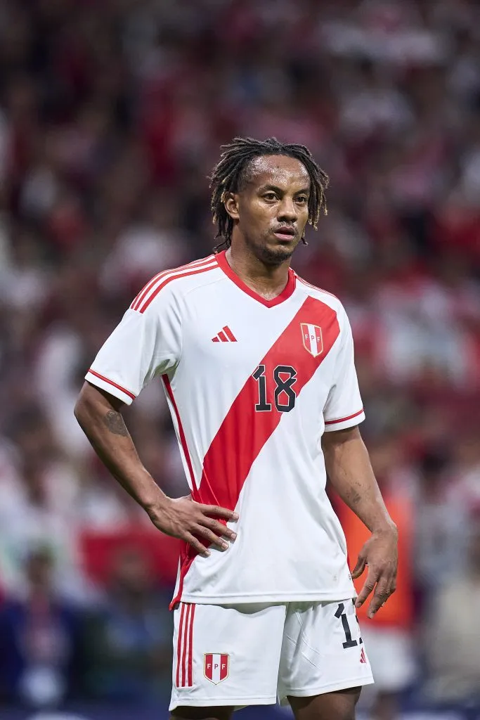 André Carrillo jugando contra Marruecos. (Photo by Alex Caparros/Getty Images)