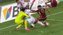 El penal que el árbitro cobró contra Perú.