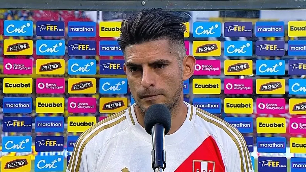 Carlos Zambrano hablando con la prensa. (Foto: Twitter).