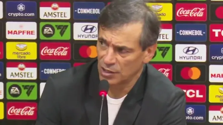 Fabián Bustos, entrenador de Universitario.