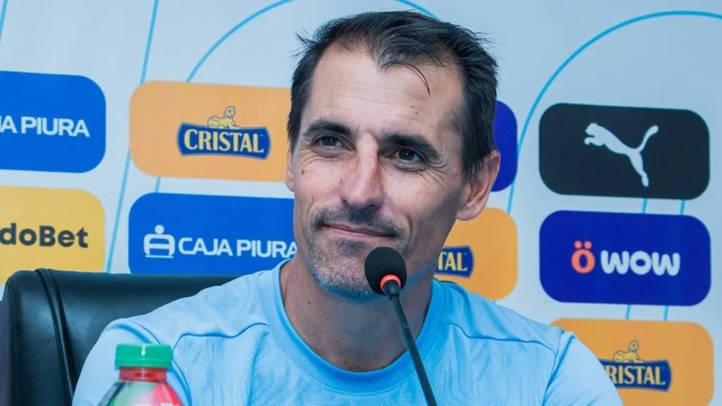 Guillermo Farré, con un pie afuera de Sporting Cristal (X @ClubSCristal).