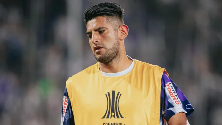 Carlos Zambrano calentando.