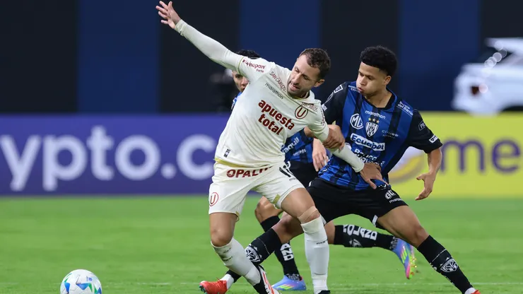 Horacio Calcaterra ante IDV.