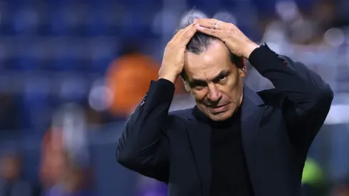 Fabián Bustos no iría más en Universitario.