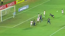 El gesto técnico de Kevin Quevedo para el empate de Alianza Lima.