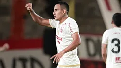 Universitario goleó a Melgar en el Monumental.