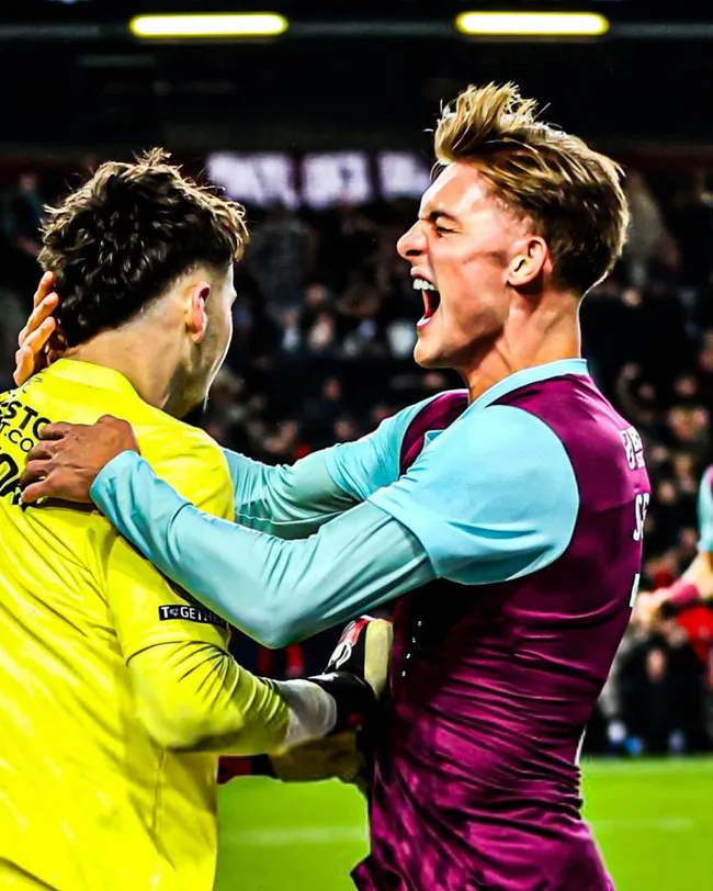 Oliver Sonne celebrando con Burnley. (Foto: X).
