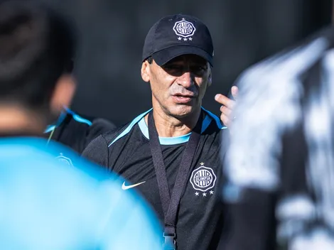 Fabián Bustos tomó dura decisión en Olimpia como lo hacía en Universitario