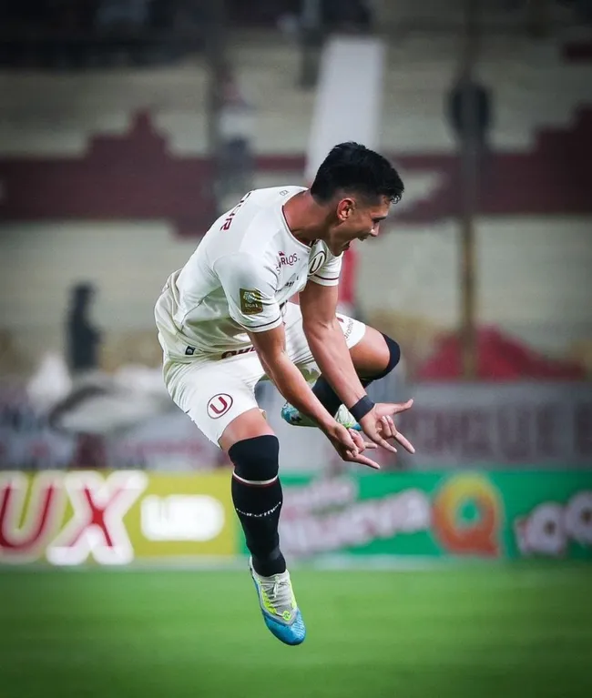 Tunche Rivera celebrando un gol. (Foto: Universitario de Deportes).