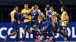 Los jugadores de Alianza Lima, a puro festejo.