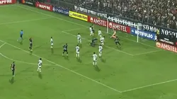 Paolo Guerrero consiguió el segundo ante Talleres.