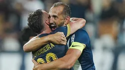 El festejo de Hernán Barcos con Pablo Lavandeira.