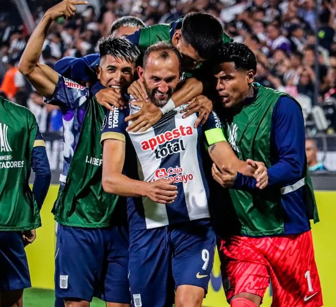 Hernán Barcos celebrando su gol. (Foto: GOLPERU).