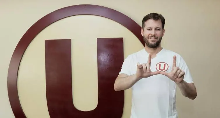 Manuel Barreto cuando fue presentado. (Foto: Universitario).