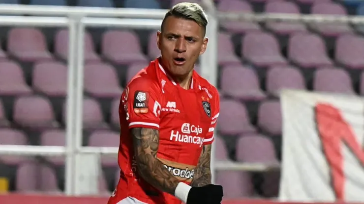 Carlos Garcés, delantero de Cienciano.
