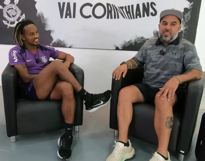 André Carrillo en la entrevista para EFDL-Contenidos (Foto: Captura Youtube).