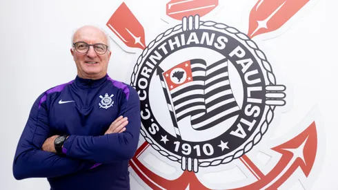 Dorival Júnior fue oficializado como nuevo DT de Corinthians.