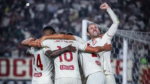 Aldo Corzo y Martín Pérez Guedes en Universitario.