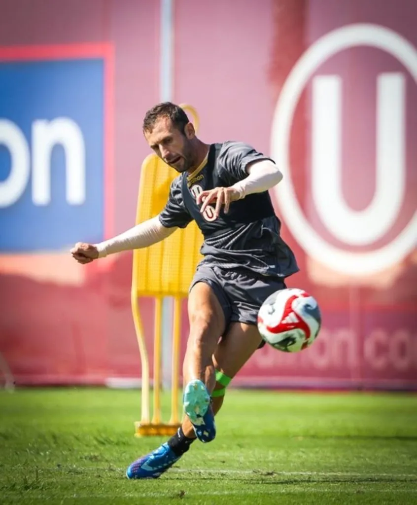 Horacio Calcaterra en los entrenamientos. (Foto: Universitario).