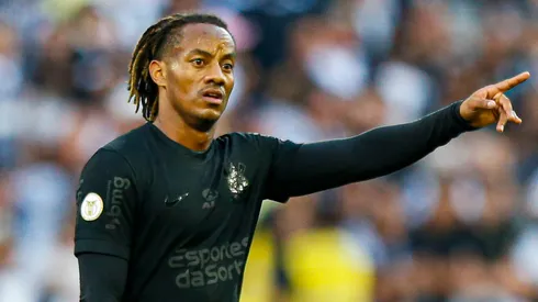 André Carrillo y Corinthians.